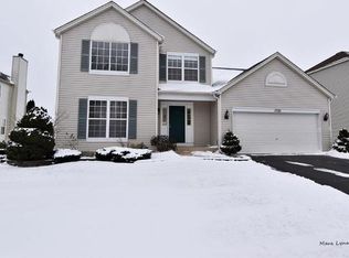 1526 Patterson Ave, North Aurora, IL 60542