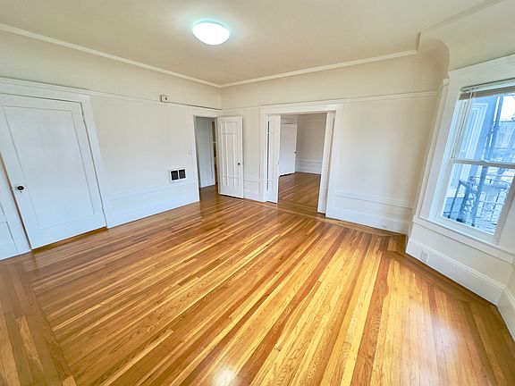 3rd image of 229 21st Ave APT 3