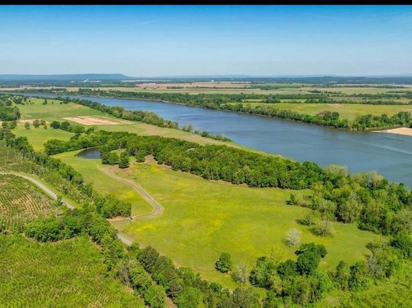 1066 Stony Point Rd, Houston, AR 72070