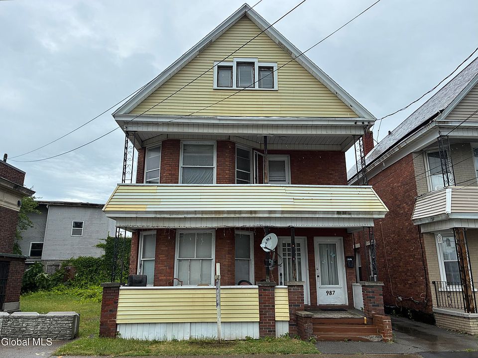 1st image of 987 Main Avenue
