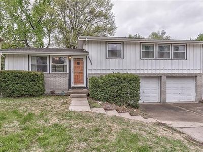 1121 NE 52nd Pl, Kansas City, MO, 64118