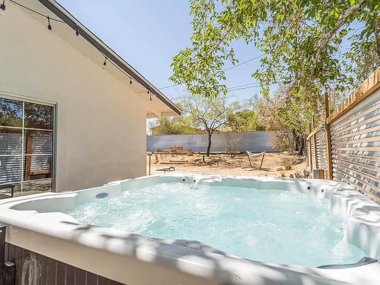 61537 Valley View Dr — Photo 32
