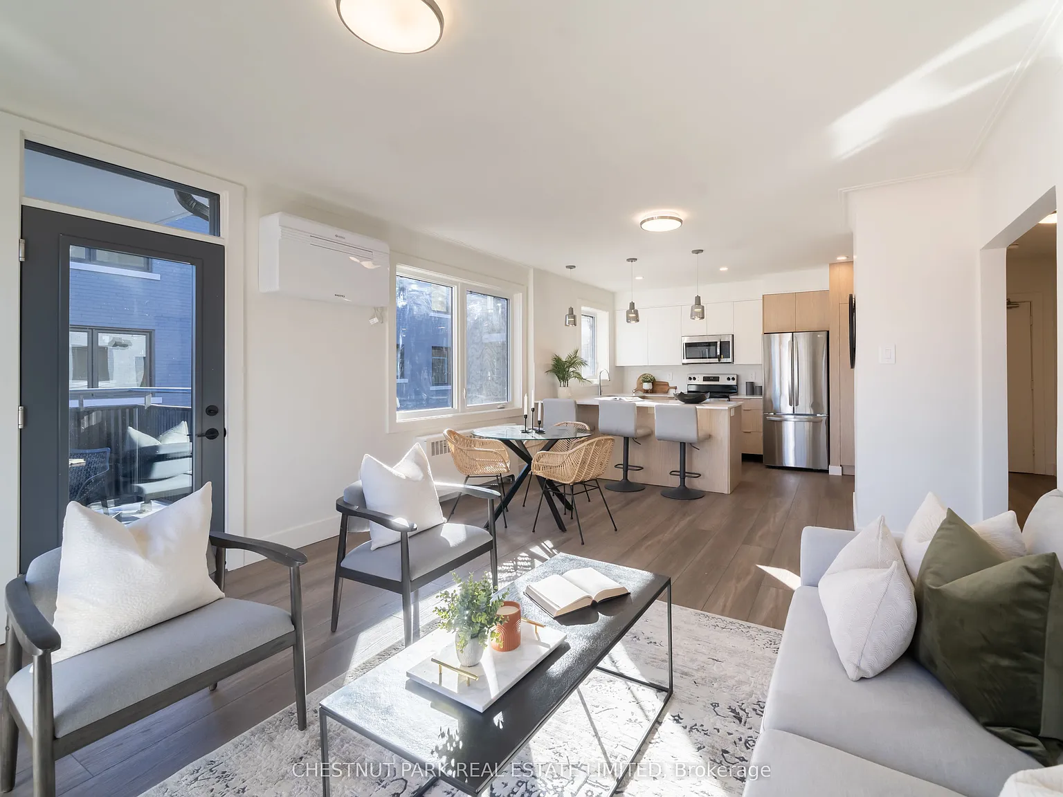 2 bed, $2,895 — Photo 3