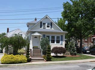 33 Oswego St, Staten Island, NY 10301