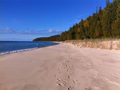 3908 Island Watch Dr, Harbor Springs, MI, 49740