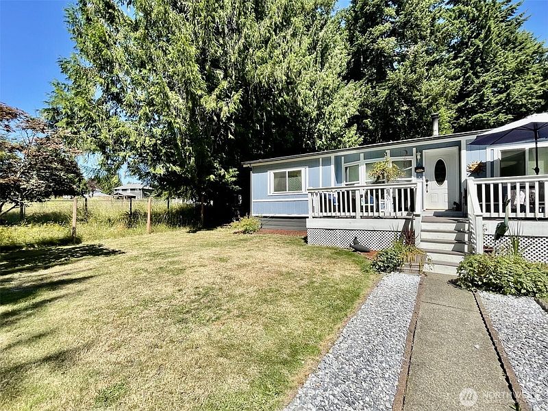 4th image of 22817 146th Avenue E