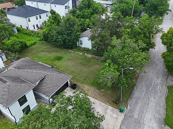 4th image of 7008 Conley St