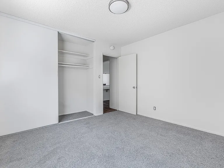 Osage Apartments — Photo 13