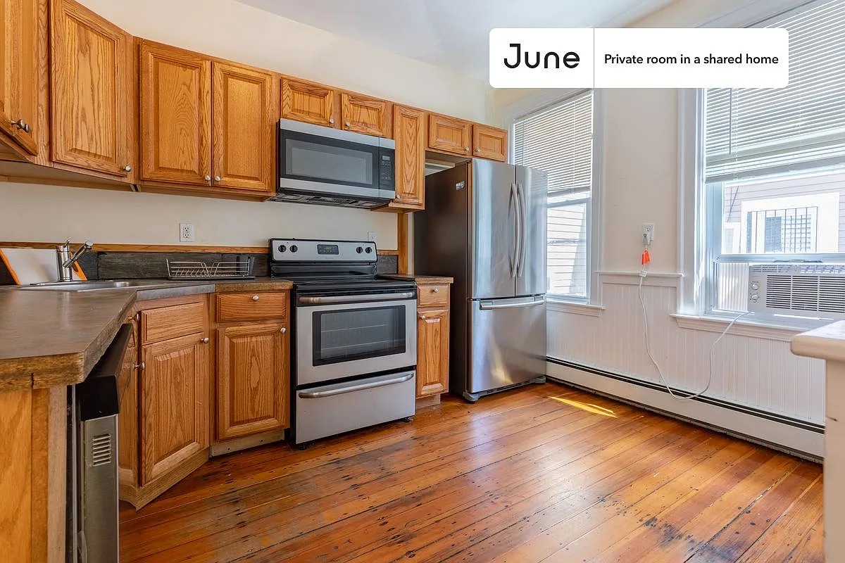 Building Photo - 1 Folsom Ave #D