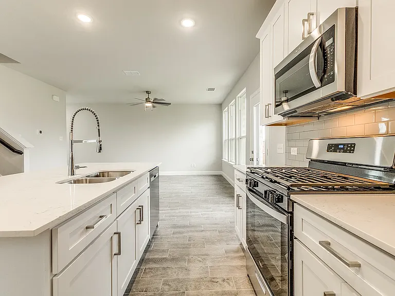 1519 Vermillion St — Photo 4