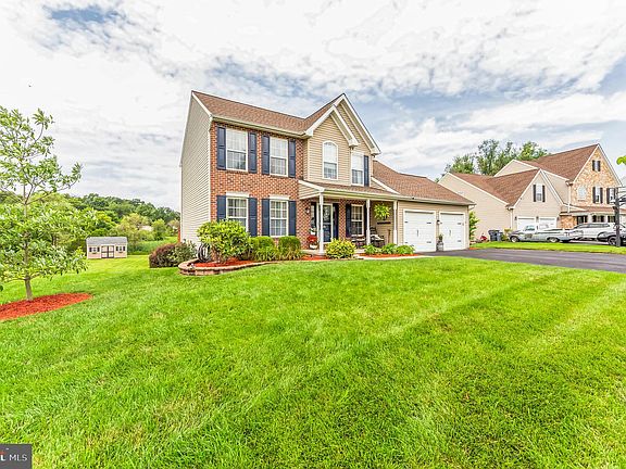 2nd image of 798 Slate Hill Dr