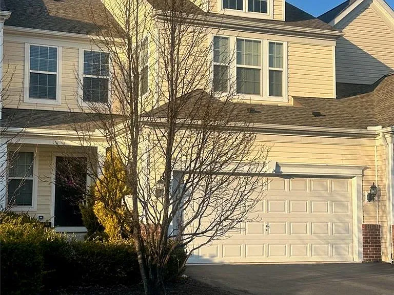8536 Mayfair Ct — Photo 2
