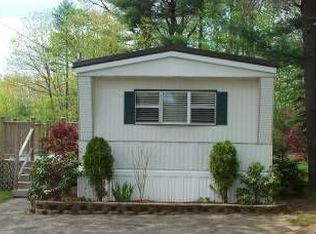 2 Hemlock St, Lebanon, ME 04027