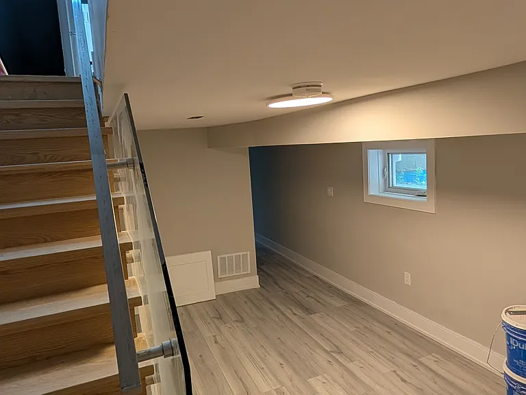 2099 Dufferin St — Photo 22