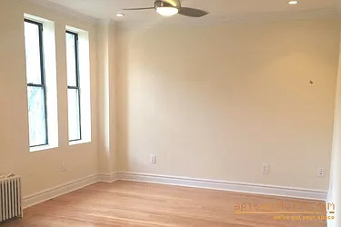 Rented by aptsandlofts.com