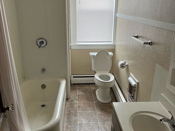 3rd image of 215 11th St #6B