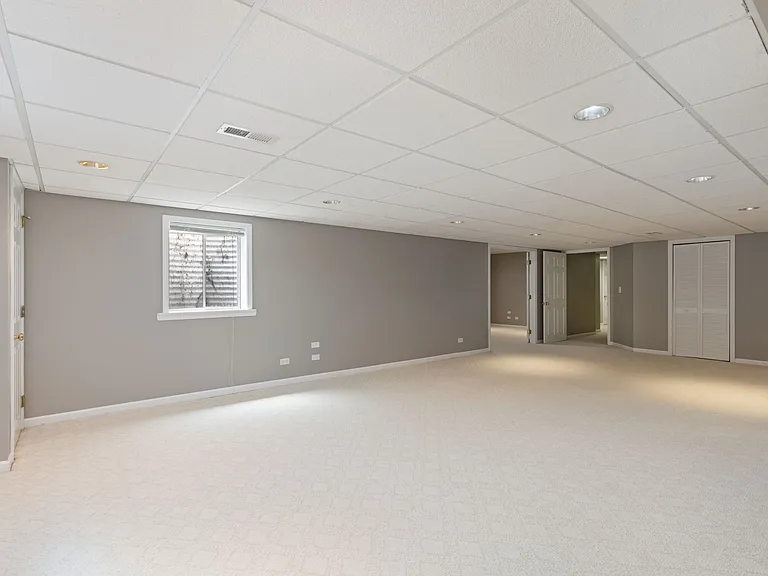 1018 Stockton Ct — Photo 35