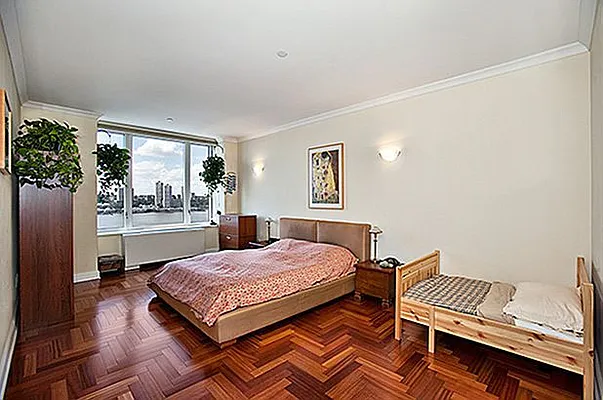 Sold by BLU Real Estate | media 6