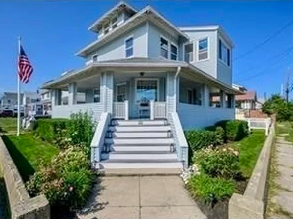 46 Samoset Ave, Hull, MA 02045