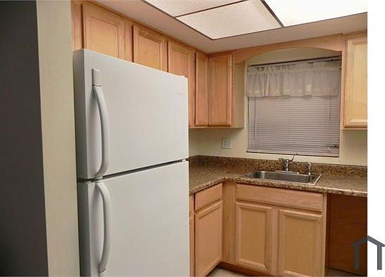 3rd image of 2940 Ashley Dr E APT B