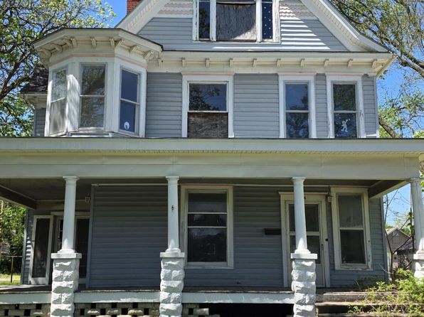 114 S Pennsylvania St, Webb City, MO 64870
