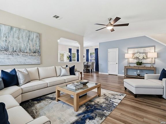 4th image of 512 Livingston Dr