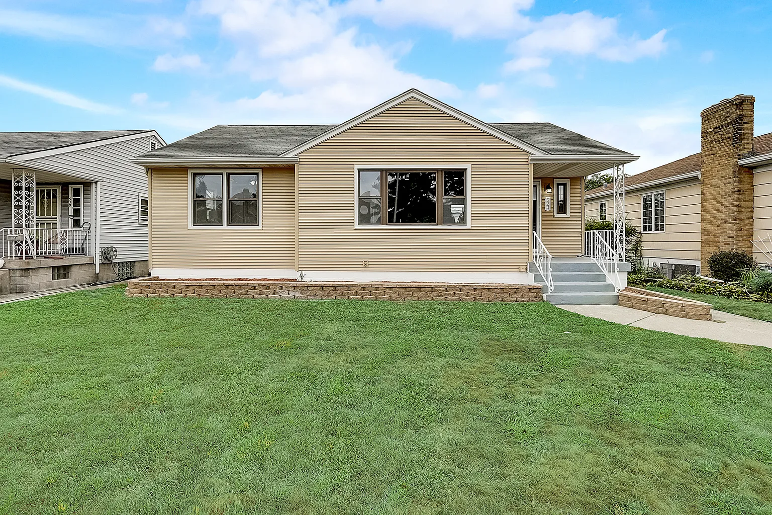 524 156th Pl photo 1