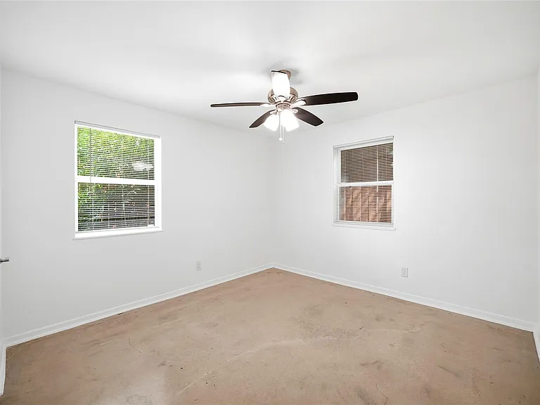 217 E 12th St #3 — Photo 9