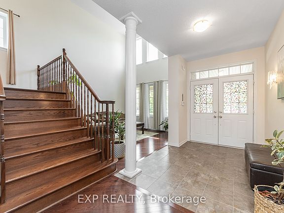 4th image of 167 Chenoa Way