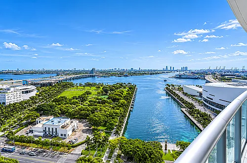 888 Biscayne Blvd Photo 1