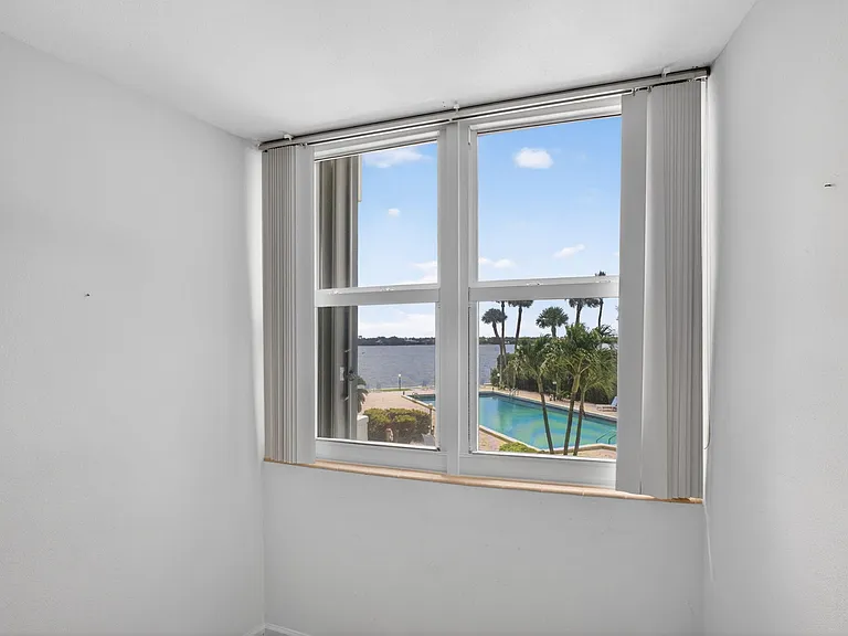 2800 N Flagler Dr #202 — Photo 18