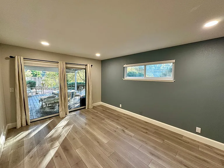 11037 Linda Vista Dr — Photo 17