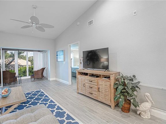 4th image of 859 Tanbark Dr APT 203