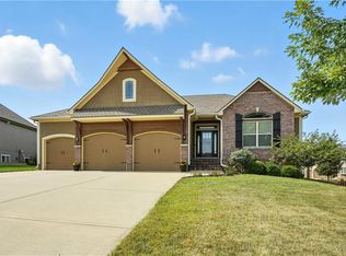 4560 NE Seneca Ter, Lees Summit, MO 64064