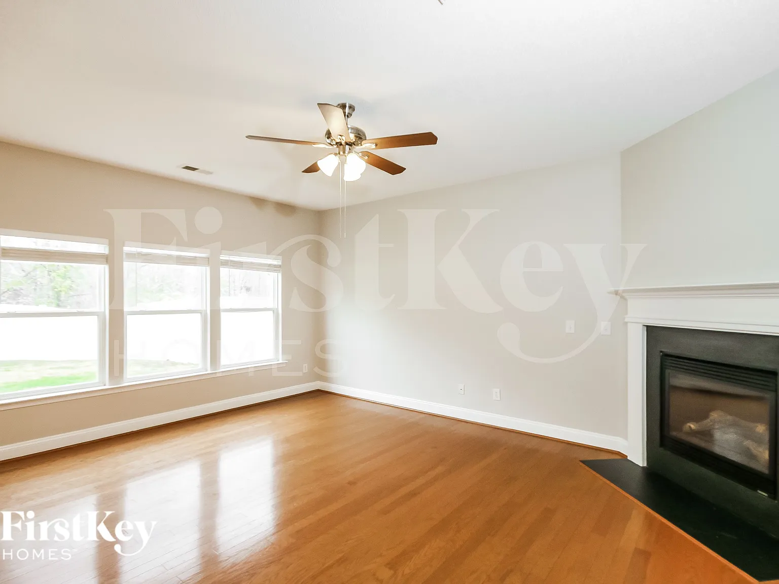 3 bed, 2.5 bath, 2118 sqft, $2,385 — Photo 3