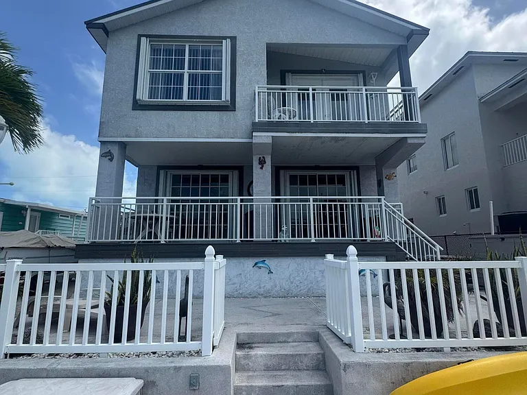 108 Seagull Ln — Photo 1