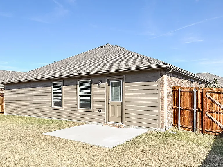 2329 Triston St — Photo 16