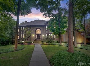 1584 Tulipwoods Cir, Dayton, OH 45459