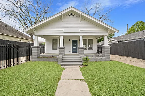 114 Redan St Photo 1