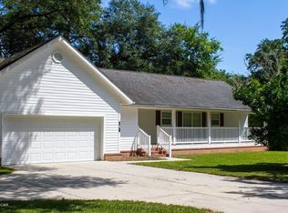 389 Land Dr, Wewahitchka, FL 32465