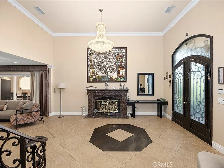 10610 Oak Tree Way — Photo 7