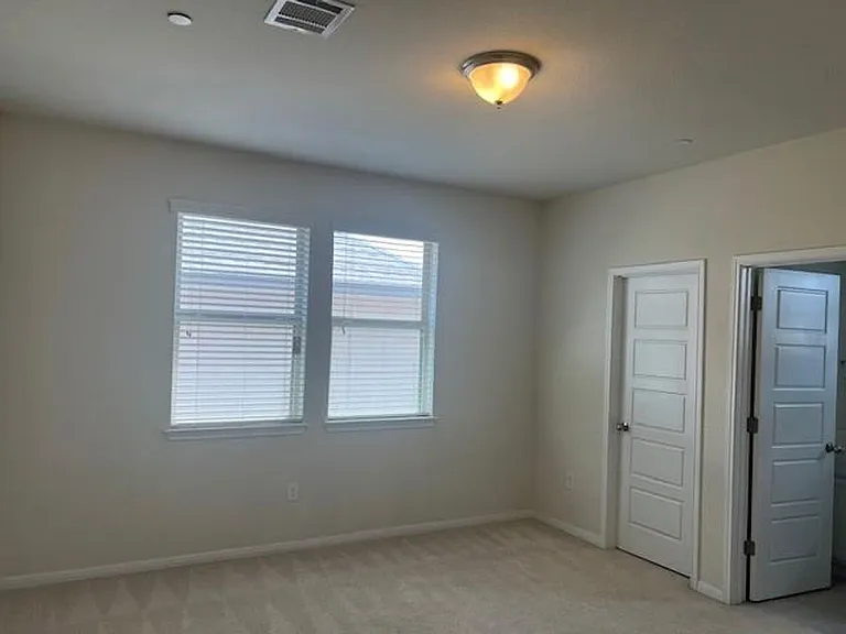 3240 E Whitestone Blvd #75 — Photo 19