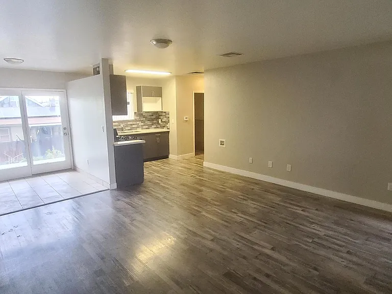1335 W 2nd St #207 — Photo 19