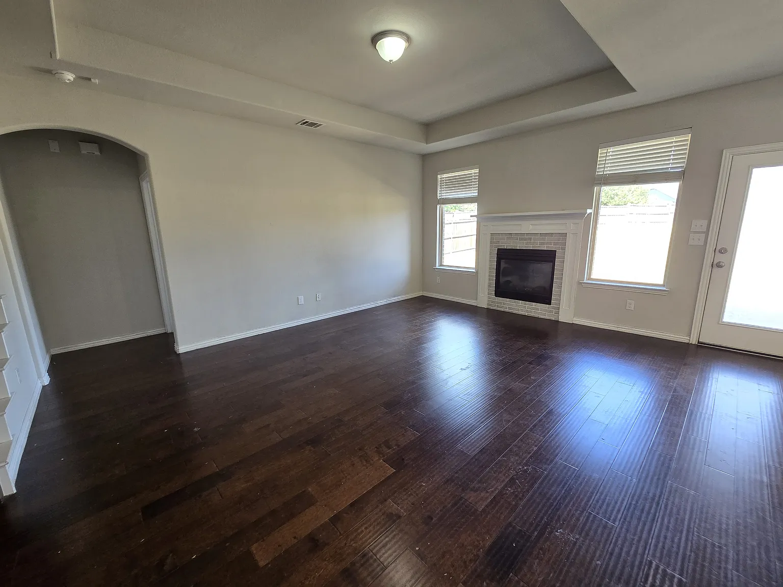 4 bed, 3.5 bath, 2721 sqft, $3,050 — Photo 4