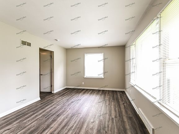 5th image of 735 Harrison St