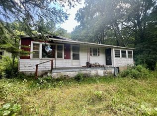 4558 Sugarloaf Rd, Hendersonville, NC 28792