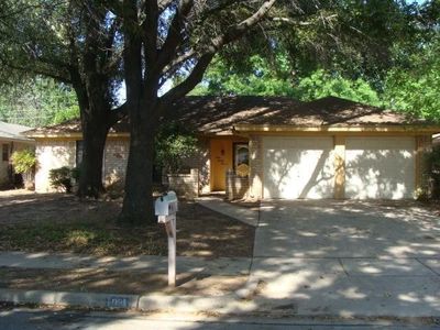 921 Columbus Ct, Bedford, TX, 76022