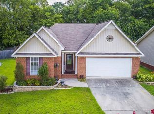 408 Powder Horn Dr, Midland City, AL 36350