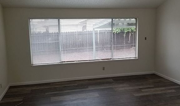 4th image of 4453 Moffitt Dr