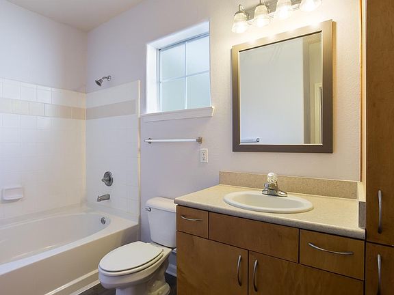2nd image of 8290 Gate Pkwy W Unit 707